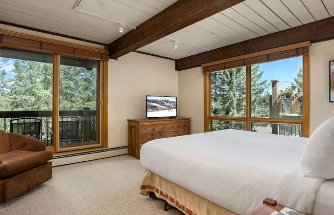 Top of the Village - Foto 80