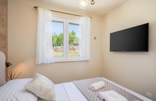 Villa Cavalleria Rusticana with heated pool and vineyard - Photo 69