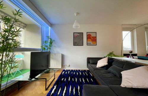 BnGo I Le Spacieux I 12 personnes, 5 chambres, 2 salle de bain, parking privé, WC séparé, Wifi - Foto 31