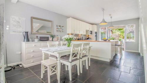 Pear Tree House - Foto 1