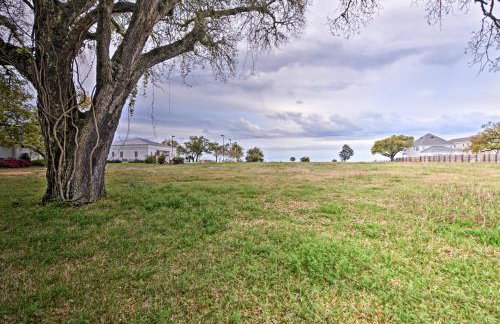 Walk to the Waves! Pass Christian Beach Retreat - Foto 25