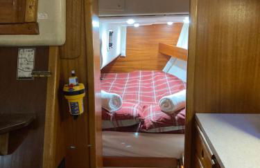 Entire Boat at St Katherine Docks 2 Available select using room options - Photo 59