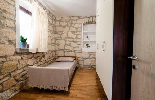 Stone house with 4 bedrooms and beautiful view - Foto 16