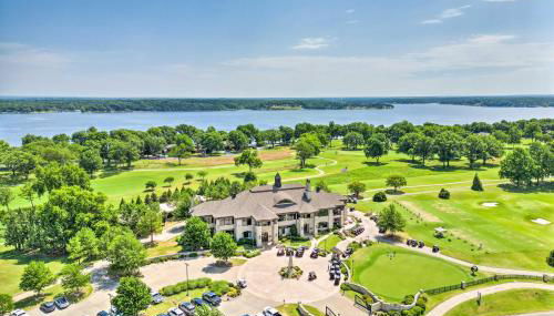 Balcony and Lake View Modern Condo in Monkey Island - Foto 3