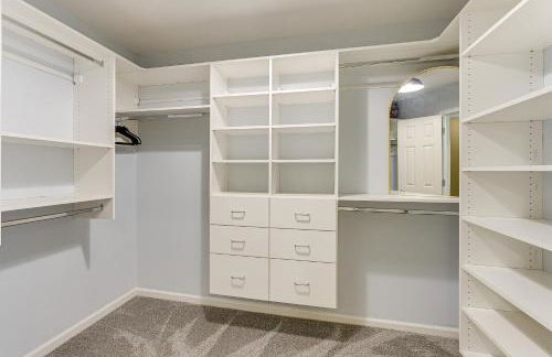 Private Yard and Pond Views Fort Wayne Family Home! - Foto 16