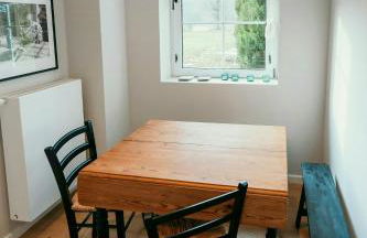 Renovated Semi-Detached House With Garden Views - Foto 7