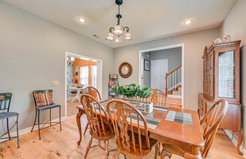 Access to Rough River Lake! Family Home with Deck - Foto 12