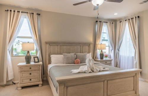 #Marbella Lane - Elegant 5BR Home Rancho Mission - Photo 13