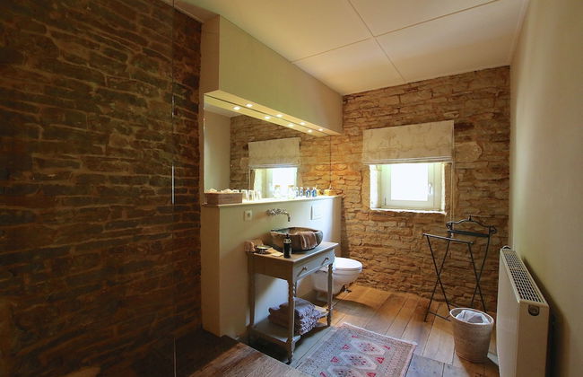 Unique Holiday Home in Virton with Hot Tub - Foto 48