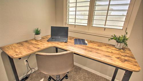 5 Mi to Surprise Stadium! Snowbird Escape with Pool - Foto 5