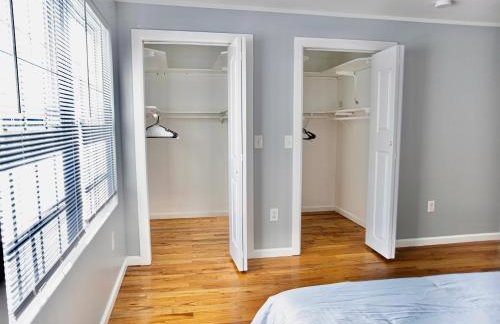 Urban Oasis Spacious 3BR 2BA Patio Near NYC EWR American Dream Mall - Photo 10