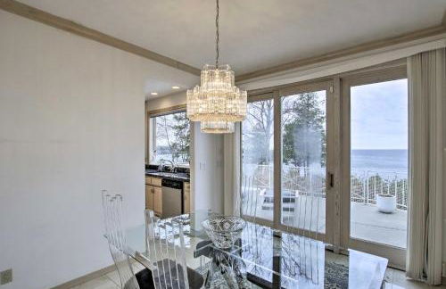 Grand Egg Harbor Home with Stunning Lake Views! - Foto 7
