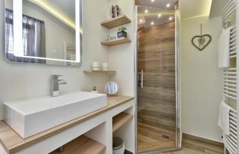 Cozy Home In Novi Marof With Sauna - Foto 37