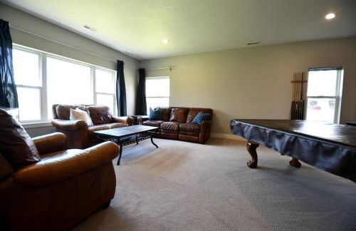 Comfortable and Modern Cabin Rental on Lake Red Rock near Pella, Iowa - Foto 10