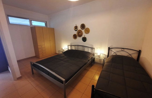 Crete Country Escape 2 Bd w Patio - Photo 3