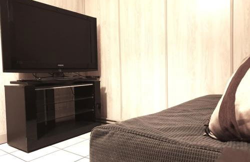 Chambre Cosy bien équipée proche RER aux Portes de Paris - Foto 10