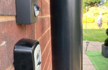 Studio Flat in Walsall with Option of Large Garden for Events - Foto 18