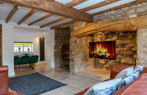 Gloucester-Beautiful 4 Bedroom Cottage-Sleeps 8-Free Parking-Fast Wi-Fi-Work or Leisure - Foto 1