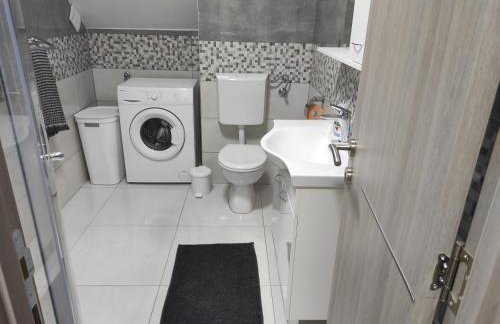 Lika Relax and Party House with sauna, jacuzzi and outdoor heated swimming pool - Foto 101