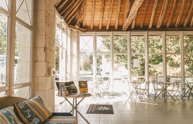 Terres de France - Appart'Hotel La Roche-Posay - Photo 2