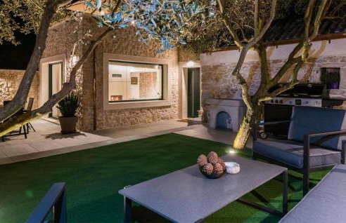 Beautiful Home In Poljaci - Foto 18