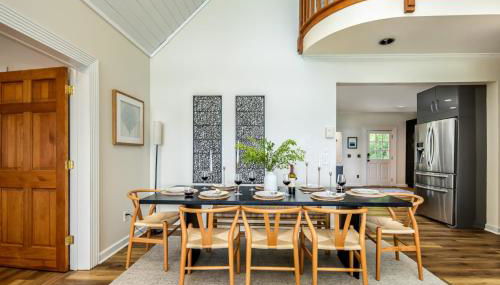 Stunning 4BR Retreat Deck Ping Pong Near Marina - Foto 4