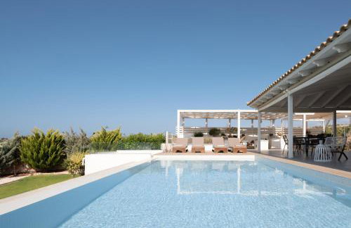Alba Bianca Villa, Family Retreat with Heated Pool By ThinkVilla - Foto 1