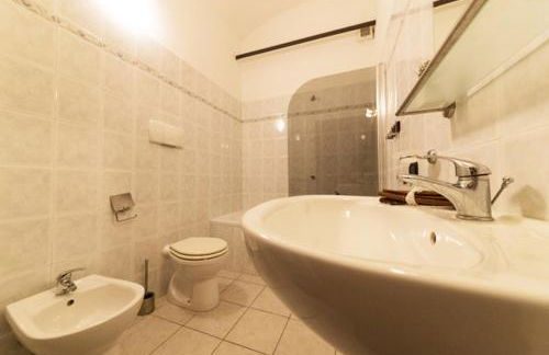 LakeView LakeComo, CIPRESSO 7, 4Seasons, Terrace, 30m to Lake! by STAYHERE-LAKECOMO - Foto 14