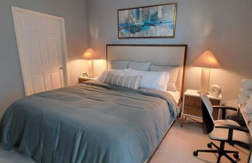 Turnkey Tranquility with Marina & Intercoastal views - Foto 12