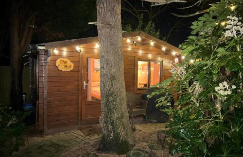 Cosy Cabin, hidden from the main house - Sleeps 2 - EV - Foto 17