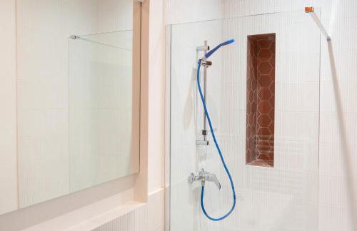 Arty & Chic 1BR 4P - Coeur de Marseille - AC - Foto 2