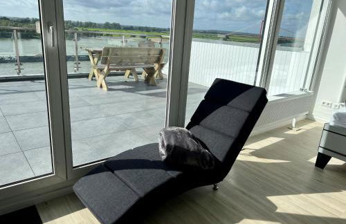 PANORAMA - Exklusives Apartment an der Promenade mit Dachterrasse & Rheinblick - Photo 4