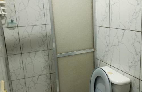 Casa São Sebastião 100 metros da praia e 3km do centro e travessia para Ilhabela - Foto 5