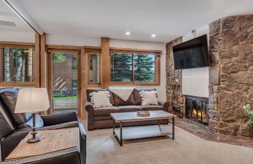 Laurelwood Condominiums 102 - Foto 4