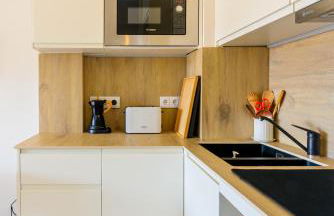 WintowinRentals Charming Apartment with Sunny Terrace near the Sea - Photo 23