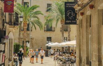 Beautiful Duplex Private Patio Alicante Center - Foto 75