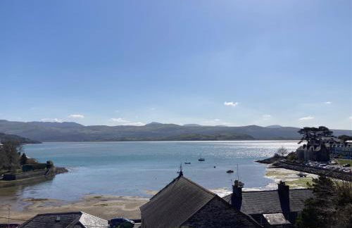 Bryn Gwyn, Sleeps 8, Sea Views, Borth y Gest - Photo 40