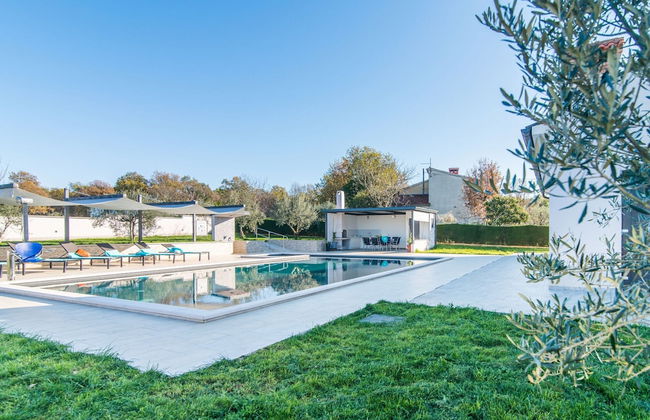 Beautiful Villa in Vrsar With Swimming Pool - Foto 17