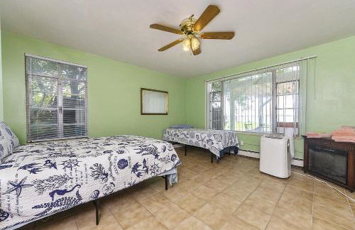 Charming Waterfront Cabin Cabin - Photo 19