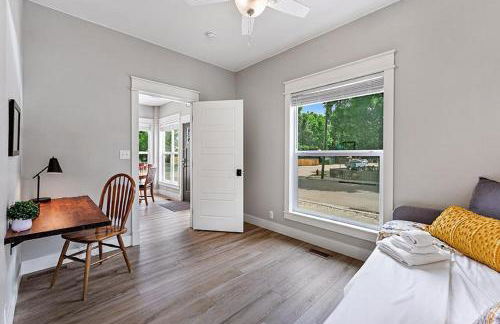 Cozy Chic Home in Downtown Loveland! - Foto 40