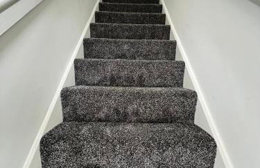 Quiet 2-Bed with Private Garden and Drive - Foto 15