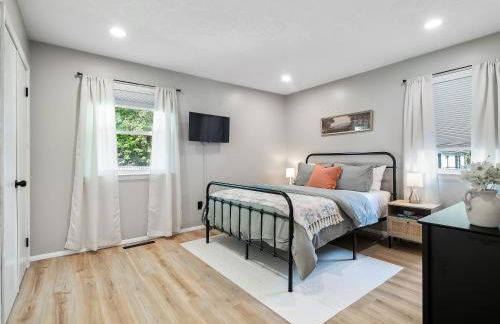 Beautiful Ranch with Outdoor Patio and Room for 6 - Photo 15