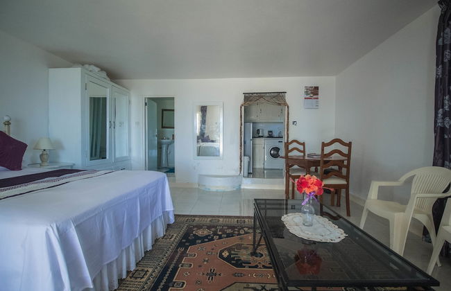 Tall Palms - Photo 6