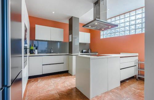 Villa Eleonora, Luxury Villa with Heated Pool Ocean View in Adeje, Tenerife - Foto 26