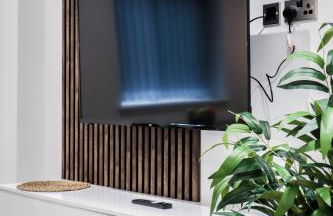 The Dashwood Suite - 2BR Modern Apt with Stylish Design Decor, Free Secure Underground Parking & 50" Smart TV - Foto 17