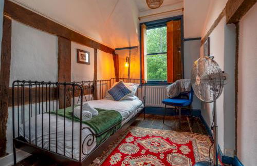 Stay in the Original Home of the Gingerbread Man! - Pass the Keys - Foto 3