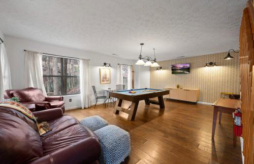 Locklyn's Loft | Views, Hot Tub, Game Room & MORE! - Foto 35