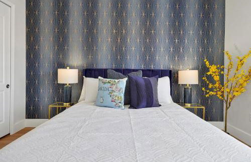 Trendy Retreat - Great Location - Fully Loaded - Foto 78