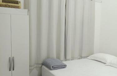 Casa grande, ar em todos os quartos, cabe 3 carros - Foto 14