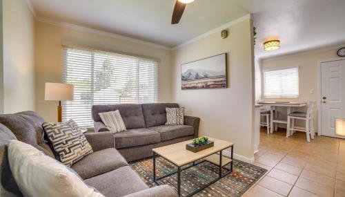 Relax Fireside! Tahoe Area Home 28 Mi to Slopes - Foto 5